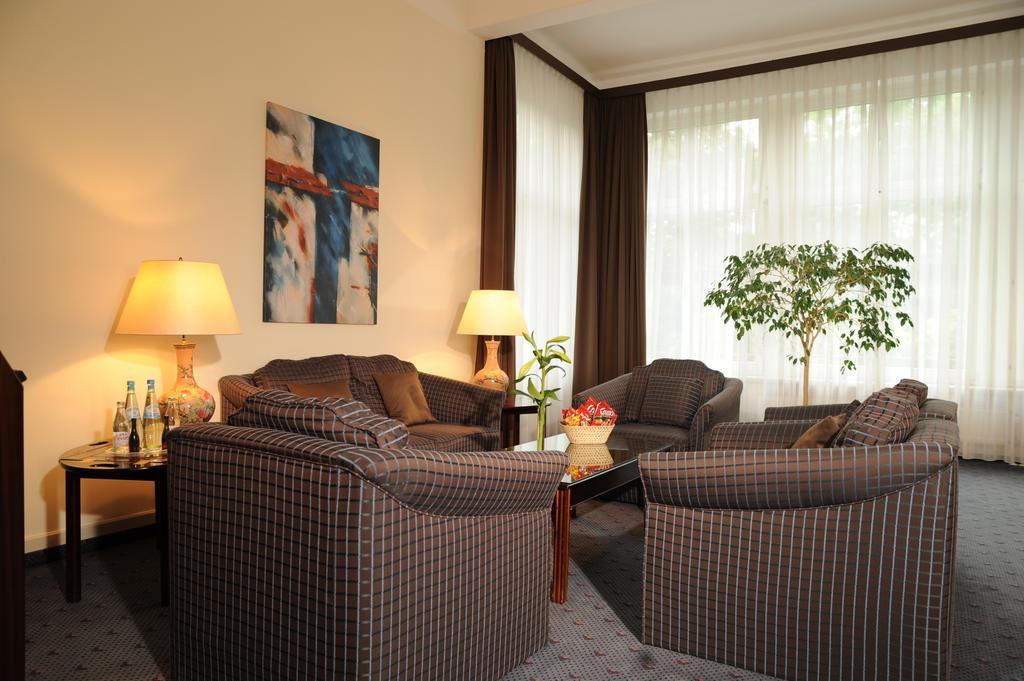 Villa Viktoria Dusseldorf Exterior photo